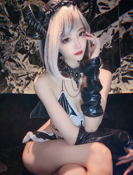 コスプレイヤーしろさきのTwitter画像34