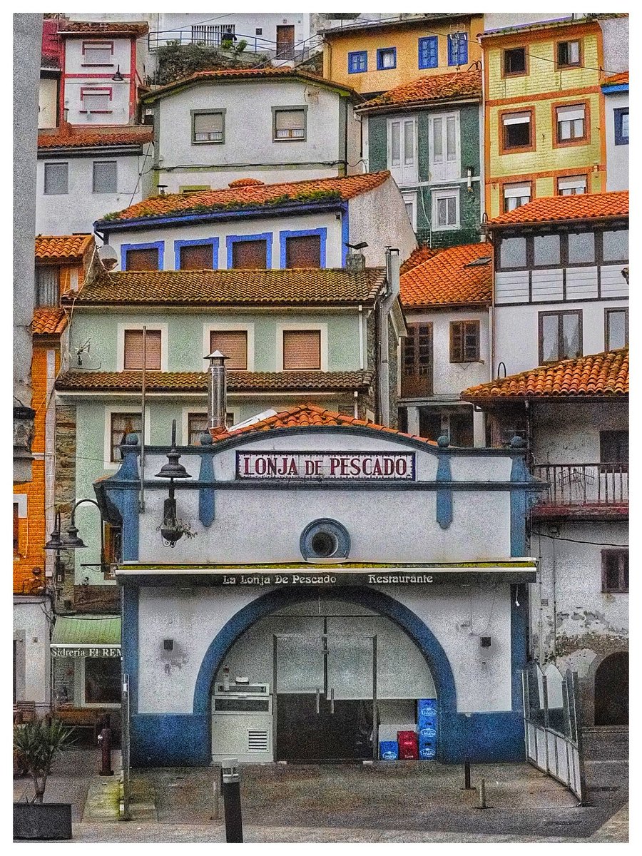 ZeGaetan's tweet photo. #architecture https://t.co/Coj9kF4i9q