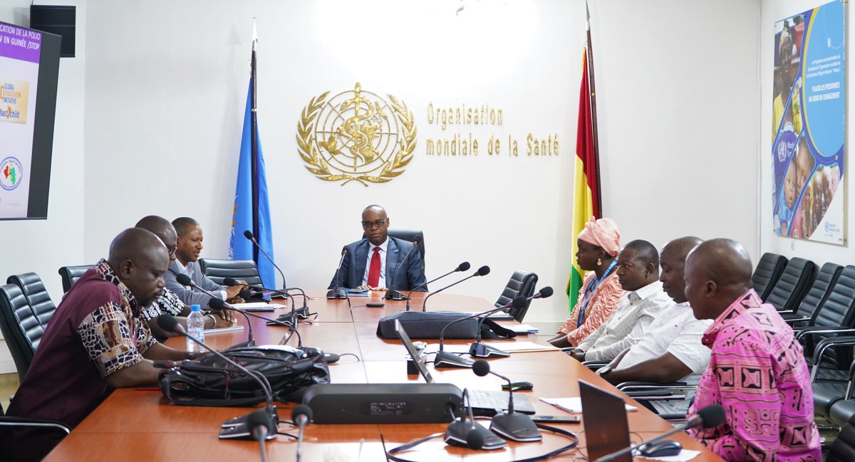 guinee_oms's tweet photo. Briefing des nouveaux #StopTeam Polio: Le Représentant de @guinee_oms donne des orientations pr consolider les acquis de la surveillance Polio, améliorer les indicateurs de la rougeole & des autres maladies évitables par la #vaccination & renforcer la réponse aux épidémies. @WHO https://t.co/jpZEzixnCv