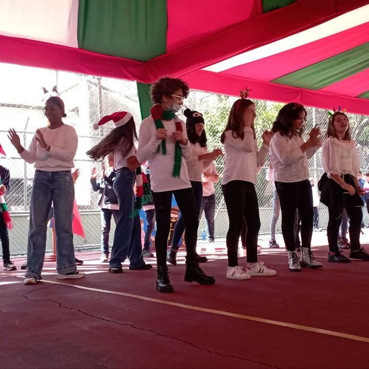 ScuolaCodazzi's tweet photo. La Scuola Italiana di Caracas celebró la Festa di Natale junto con los estudiantes y sus representantes en un compartir lleno de amor, alegría y paz, con actividades propias de la cultura italiana y local. https://t.co/19987FrcER