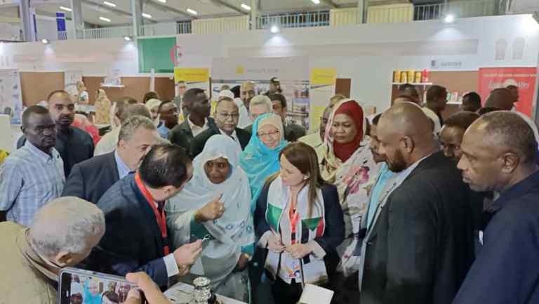 fatmt990's tweet image. بمشاركة أكثر من "12" دولة و "500" شركة محلية وعالمية... افتتاح معرض الخرطوم الدولي في دورته الـ40 بمنطقة بري.

#لاتفاوض_لا_شراكة_لاشرعية #لا_للانقلاب_العسكري #الردة_مستحيلة #السودان #تسقط_بس✌🏾