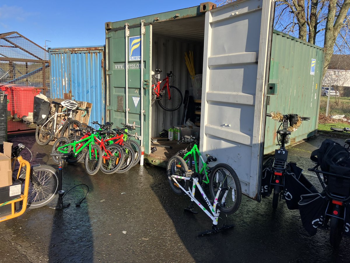 I Bike West Lothian (@ibikewlothian) on Twitter photo Servicing in the sun ☀️ Costa del West Lothian! Big shout out to <a href="/ibikeEdinburgh/">I Bike Edinburgh</a> for the mechanical assistance! Servicing in the sun ☀️ Costa del West Lothian! Big shout out to <a href="/ibikeEdinburgh/">I Bike Edinburgh</a> for the mechanical assistance!
