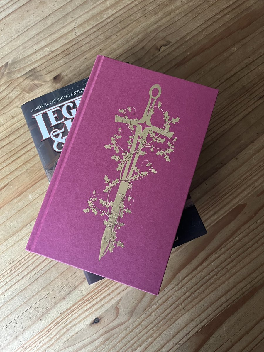 binding_broken's tweet photo. We are pleased to announce that there was a slight over print on our special edition of Legends &amp; Lattes by @TravisBaldree, and we have just secured the rest of the stock and have uploaded to the site 🥳🧁🫖

Link to stock - https://t.co/SrukXEdV3P https://t.co/6YWMkDuh4P