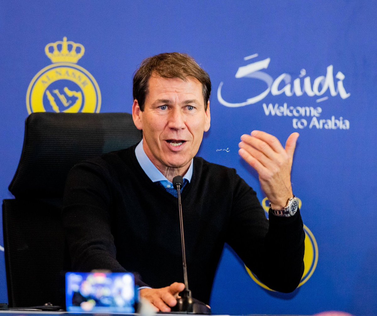 🎙️ - السيّد رودي جارسيا :
" لعبنا مع الإتحاد في الدوري وهم خلفنا في جدول الترتيب و نتمنى الانتصار غدًا " .