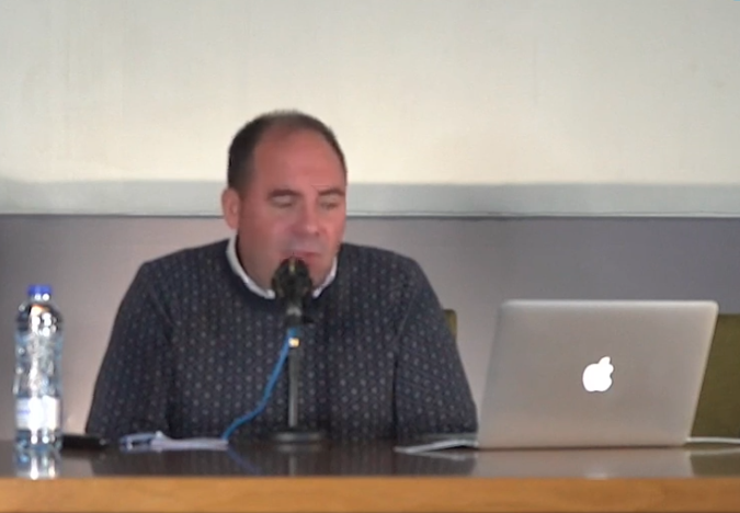 ngarciafigueira's tweet photo. Fantástica conferencia de José Luis Otero, capitán de pesca del #Lodairo ante los alumnos del Instituto Marítimo Pesquero del Atlántico. Pasión por la #pesca y respeto por el mar. #formación #medioambiente #seguridadenlamar https://t.co/vUmey0cSPm