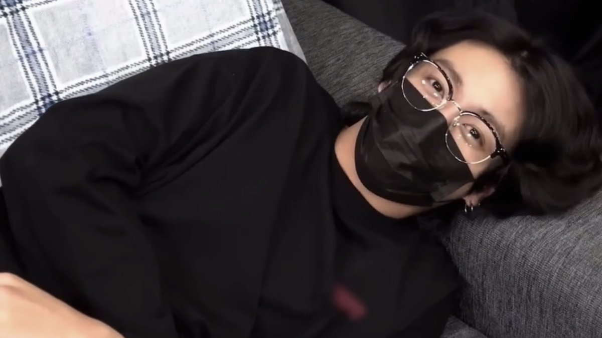 firewaterkvs's tweet photo. #taekookau🔞 where

they were only supposed to meet up to play video games, but they ended up getting a little distracted. all because of those damn glasses. https://t.co/ou6BdvEile