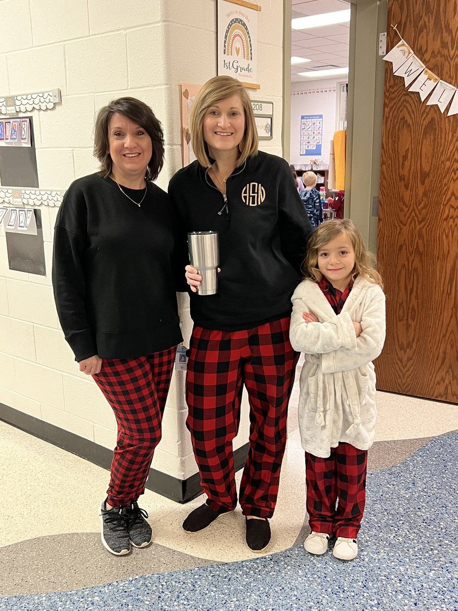 HaliHendricks's tweet photo. Dreaming of Kindness! Matching with the besties today 👯‍♀️ #GreatKindnessChallenge #oneRCE https://t.co/HXsYTt6Ea6