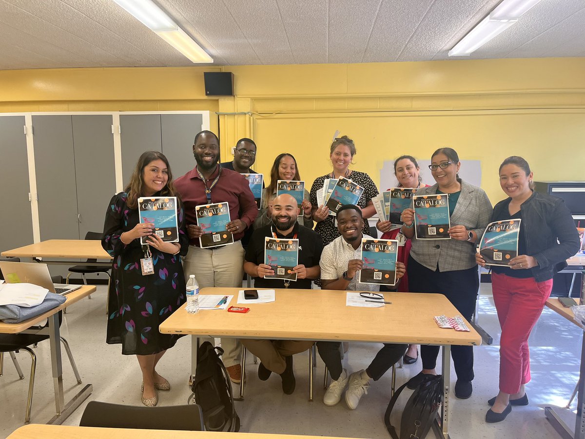 If you have students and families affected by the tornadoes in Houston please submit a student assistance form. Wraparound is here to connect and serve. 

houstonisd.force.com/saf/s/?languag…