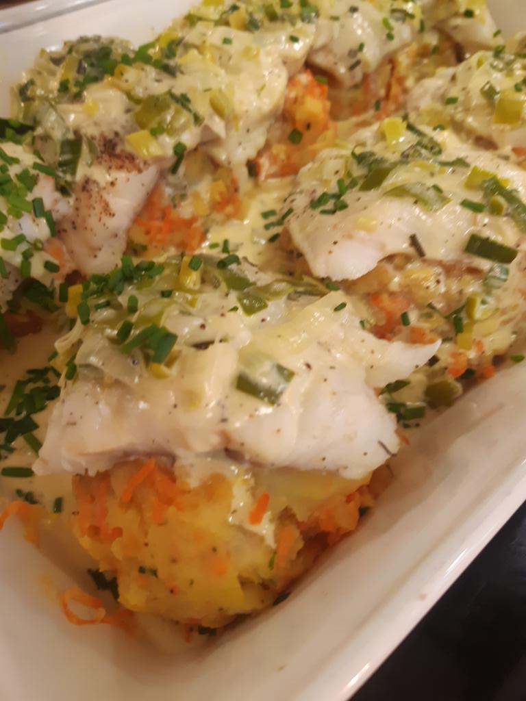 EliorRoyalLond1's tweet photo. Join us for a Scottish feast @eatwellelior @RoyalLondonHosp #FifthFloor #ChefJuan
#VeganStovies #SteamedCod #NeepsTatties #PearlBarleySalad @K_HANLON_ADRLH 🏴
#BurnsNight https://t.co/Ae3z2clnPe