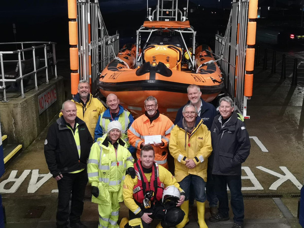 🌊⚡️Yn ddiweddar buodd gweithwyr @jonesbrosUK yn codi arian tuag at Gorsaf Bad Achub Bae Trearddur. Darllenwch mwy isod⬇️ #ArianEwropCymru #YnniMorol #Cymuned morlaisenergy.com/cy/morlais-con…