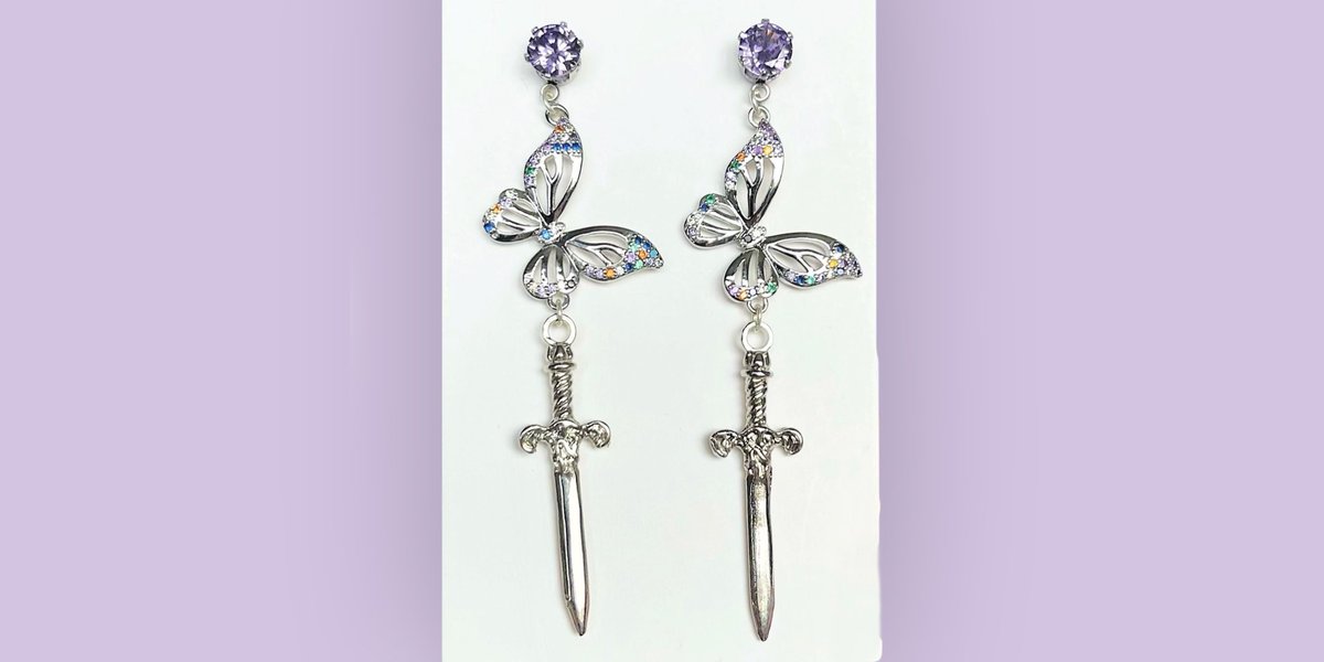 genzalternative's tweet photo. It costs $0 to RT &amp; help me find customers in time for VALENTINES DAY!

I’m a disabled 20yr old, and I can’t make a living wage because of my disability so I design jewelry/things from my bed! It would mean a lot if you could check out the shop!

https://t.co/Js62DeIdrw https://t.co/cNRkbZXmxa