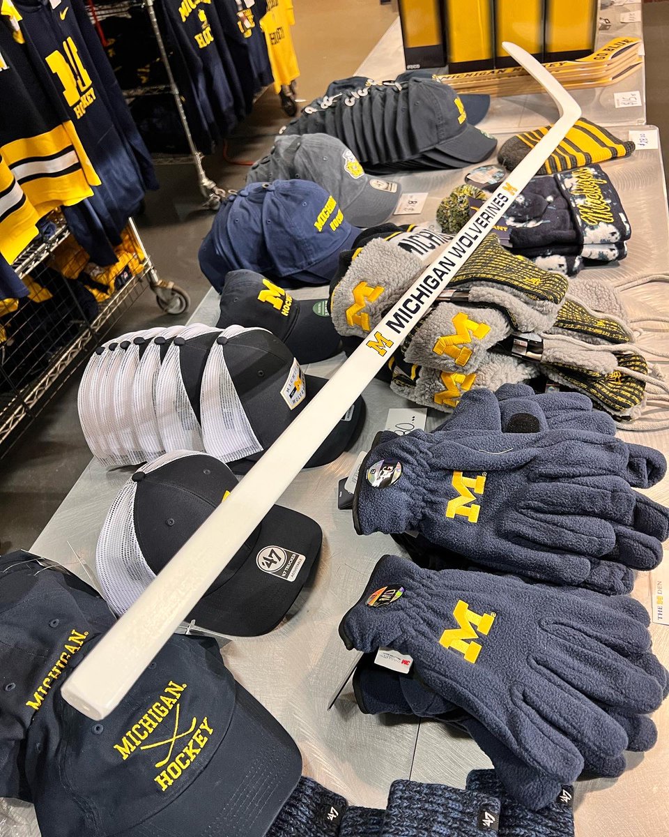 group_logan's tweet photo. We have been busy with so many unique and cool projects lately..take a look. #milestoneawards #signaturesticks #3starsofthegame https://t.co/pKEJ5HXM7P