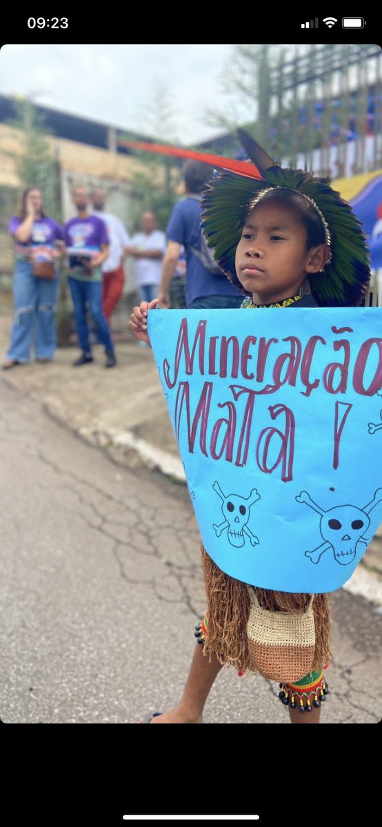 guilhecavalli's tweet photo. Hoje, 25, completam quatro anos do crime da mineradora #Vale @valeglobal em Brumadinho, MG. 

Foram 272 vidas, rios, faunas que a mineração matou quando a barragem de rejeitos rompeu, certificada pela alemã @TUVSUD

Memória e justiça pela vida!

📸 Rory Wesley/@ciminacional https://t.co/X1KBDqv6pK