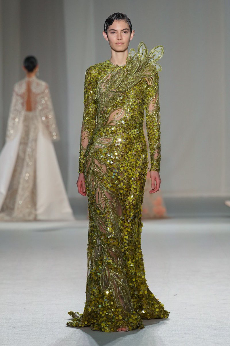 jacquemusx's tweet photo. If fairies existed, they would dress in Elie Saab Couture https://t.co/qgnomnUSRa