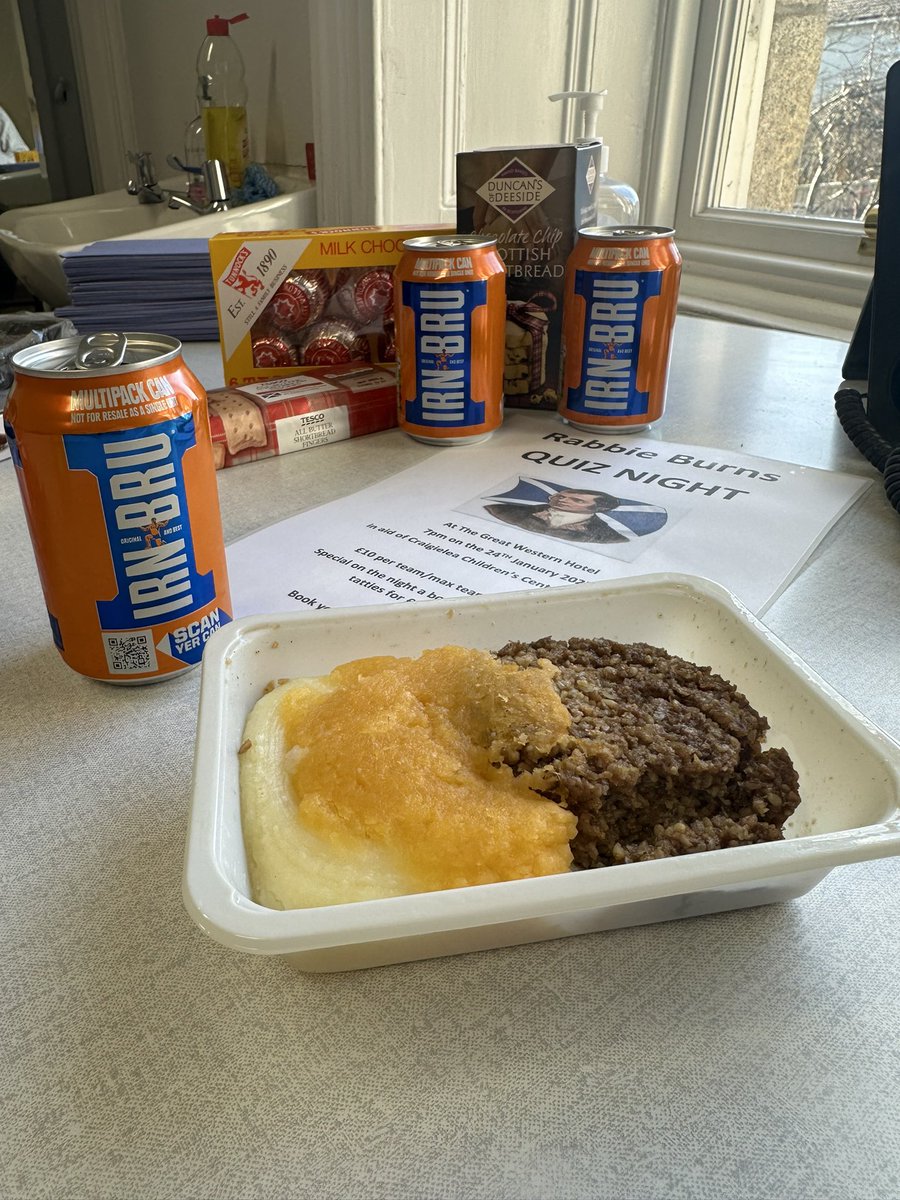 MichelleInnes10's tweet photo. Staff room treatsโฆ I do love a theme ๐ด๓ ง๓ ข๓ ณ๓ ฃ๓ ด๓ ฟ #BurnsNight #IrnBru #Scotland #Tunnocks #Shortbread #HaggisNeepsandTatties #RobertBurns #FitLike #AffaFine https://t.co/DiBN9awwwt