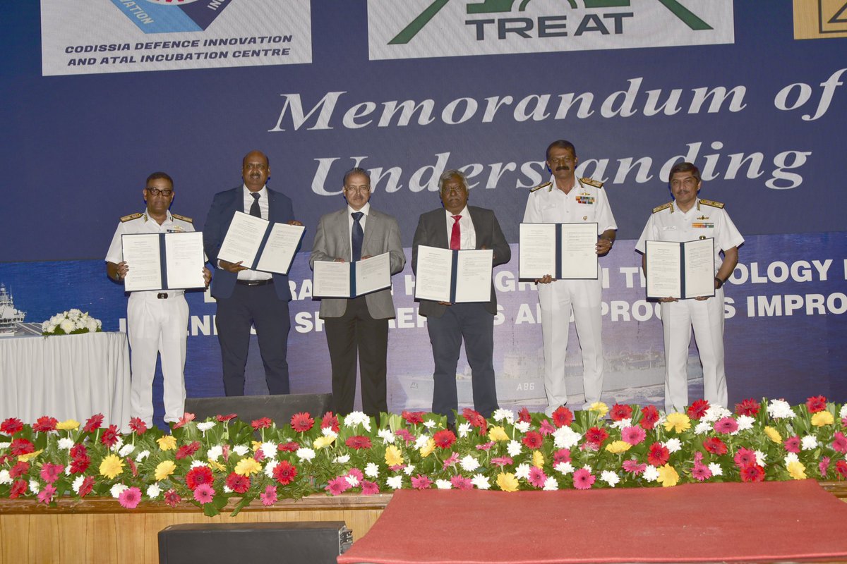 IN_HQSNC's tweet photo. Keynote address  was delivered by VAdm S Nathani,COM. #Technical papers on #indigenisation,ship repairs/resource planning towards Op readiness presented. Tech expo showing indigenous capabilities &amp; expertise in #shiprepairs was set up.03 MoUs b/n #IndianNavy &amp;MSMEs signed (2/2) https://t.co/d4x0KgvJW7