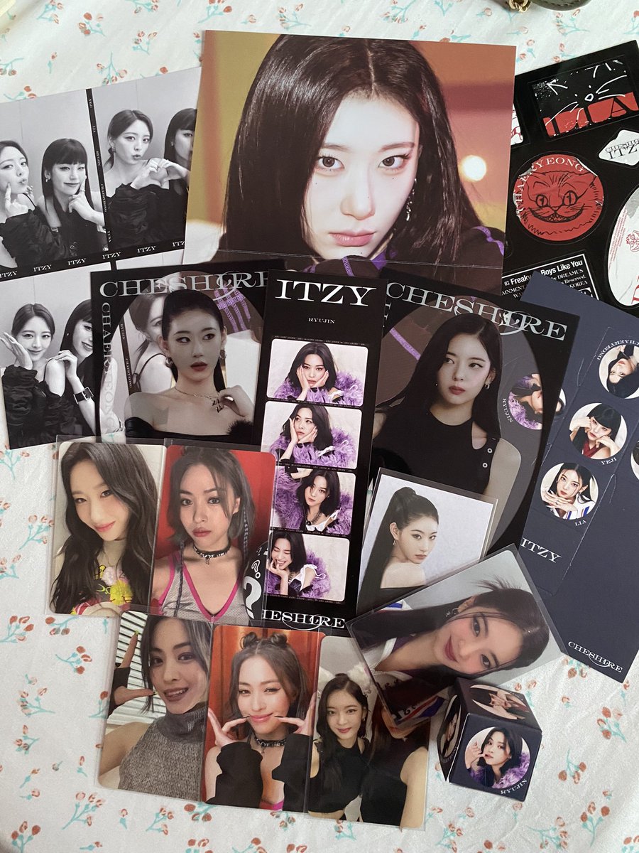 hapilyp's tweet photo. ๐ #hapimails ๐
@seoul_stop
Thank you x1000000 for a satisfactory service! You never disappoint me with my order kaya oorder pa rin ako sa inyo pag may pera ako ๐คญ anywayyy @allthingsaetzy and I got our bias! https://t.co/17eJaaj6VJ