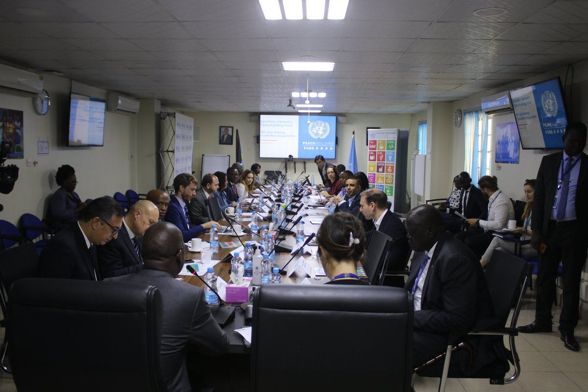 The @UN_SouthSudan and @SouthSudanGov have launched a Peacebuilding Fund Joint Steering Committee (JSC) to guide the planning & implementation of funds allocated to #SouthSudan. 
The JSC is co-chaired by DSRSG/RC/HC @NyantiSara and Minister of Peacebuilding Hon. Stephen Par Kuol.