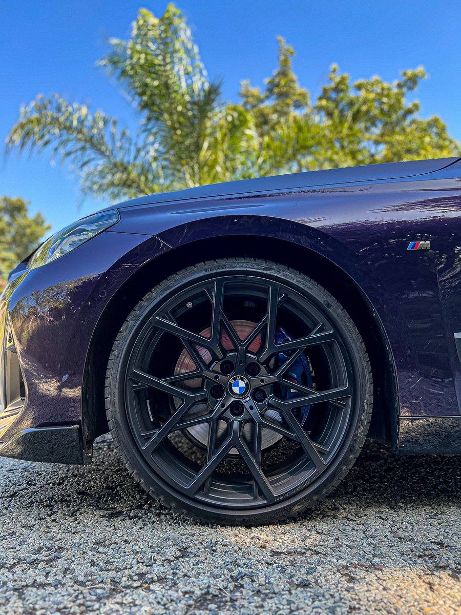 callmesmirk's tweet image. Kitted with carbon fibre M Performance parts and coated in Thundernight Metallic it's safe to say this is the spec to get on the BMW M240i Drive