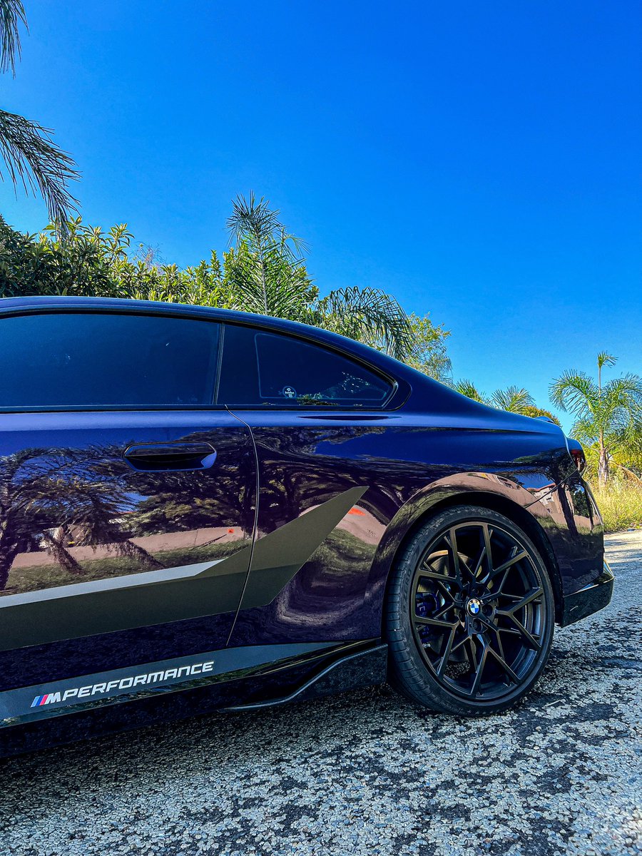 callmesmirk's tweet image. Kitted with carbon fibre M Performance parts and coated in Thundernight Metallic it's safe to say this is the spec to get on the BMW M240i Drive