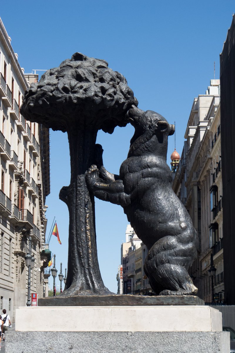 RicardoBlancoS's tweet photo. ¿Y si cada distrito de Madrid estuviera representado por un animal? ¿Cuál sería el de cada uno?
Un "frikihilo" que hemos pensado @JUANMADUQUE y yo.
#sevienehilo 👇 https://t.co/Cv12uZwA6l