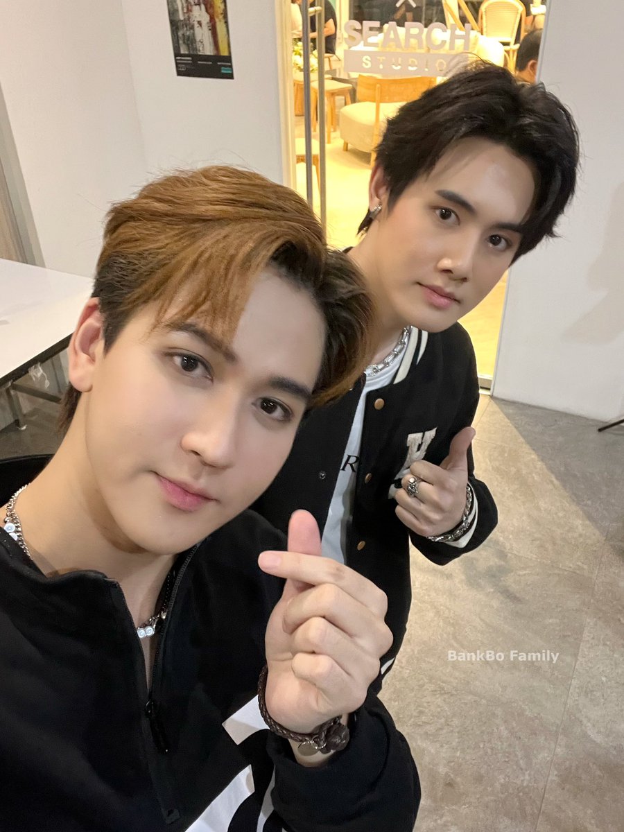 Bankbo_family's tweet photo. Happy birthday! I wish you plenty of joy today and every day of the coming year! ❤️ 

@bank_torch @NTanadech 
#HBD29thBonusDay 

#ทอระโบนัส #ด้อม25 
#เจ้าแบงค์กล้วยหอม #ToraElement 
#นัสยิ้มจิ้มแก้ม #BonusElement 
#ELEMENTTH 
#starhunterentertainment https://t.co/bXKgR6tFJT
