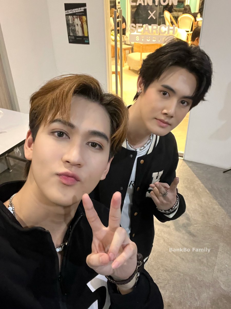 Bankbo_family's tweet photo. Happy birthday! I wish you plenty of joy today and every day of the coming year! ❤️ 

@bank_torch @NTanadech 
#HBD29thBonusDay 

#ทอระโบนัส #ด้อม25 
#เจ้าแบงค์กล้วยหอม #ToraElement 
#นัสยิ้มจิ้มแก้ม #BonusElement 
#ELEMENTTH 
#starhunterentertainment https://t.co/bXKgR6tFJT