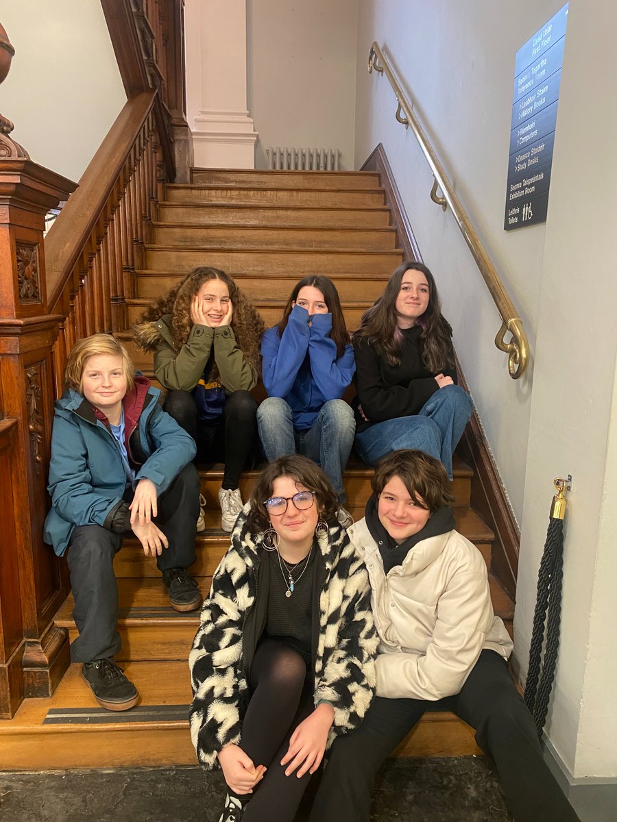 hcetss's tweet photo. Our student council are setting up our school's first library! They went to visit Rathmines Library, where Deirdre gave students a tour, hosted a Q&amp;A and gave us some lovely book donations for our new library. Thank you #RathminesLibrary https://t.co/1UYkqOJ4Ny