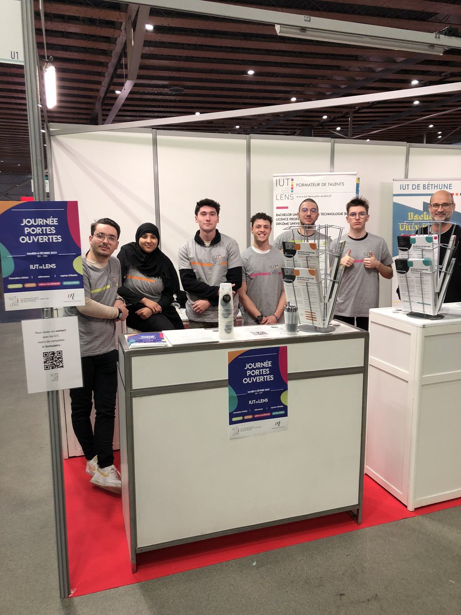 IUTdeLens's tweet image. 🔵 Un grand merci à nos étudiants et nos enseignants pour avoir représenté fièrement l’IUT de Lens au salon de l’Étudiant de Lille !

Prochain RDV : la Journée Portes Ouvertes du samedi 4 février !