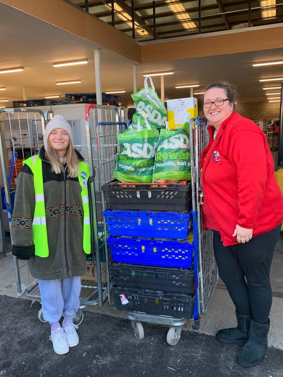 On behalf of Charlton, Lewisham & Isle of Dogs stores we were delighted to be able to support Crisis at Christmas. We donated various cupboard staples that were needed. I was then invited to meet @MayorofLondon to talk about the donation and all the amazing work of @AsdaCommunity