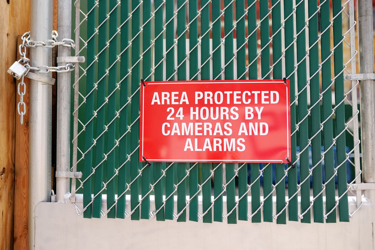 SecMastersLtd's tweet image. Protect your business this winter with these 4 key reminders:  bit.ly/3R54gNS #AccessControlSystems #SecurityMasters  #BeckBromFL #BromleyFL #greenwich #greenwichhour #locksmith #eltham