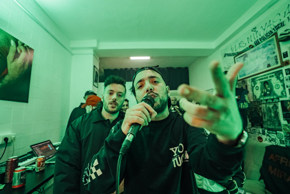 Este viernes Afromarket 13 X #Faenna X <a href="/delaossapicasso/">DELAOSSA</a>

Música por <a href="/TrozosG/">Trozos de groove</a> y #Southtime  

📸 <a href="/pablopolee/">PABLØ PØLE</a>

Jurao.