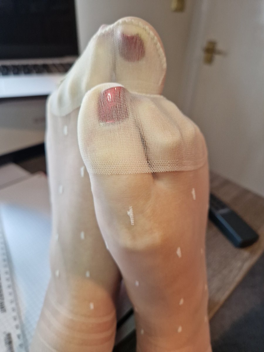lickmybigfeet's tweet photo. Pop socks! More colours to follow ππ
- would you take them off with your tongue or teeth?? Video on Onlyfans https://t.co/PKhBrQBNuj
#nylons #nylonfeet #rednails #feet #toes #toesuk #toelovers #bigfeetgirls #bigsoles #tightsfetish #popsocks #closeuptoes #onlyfans #feetfetishe https://t.co/Ty6jDNeFut