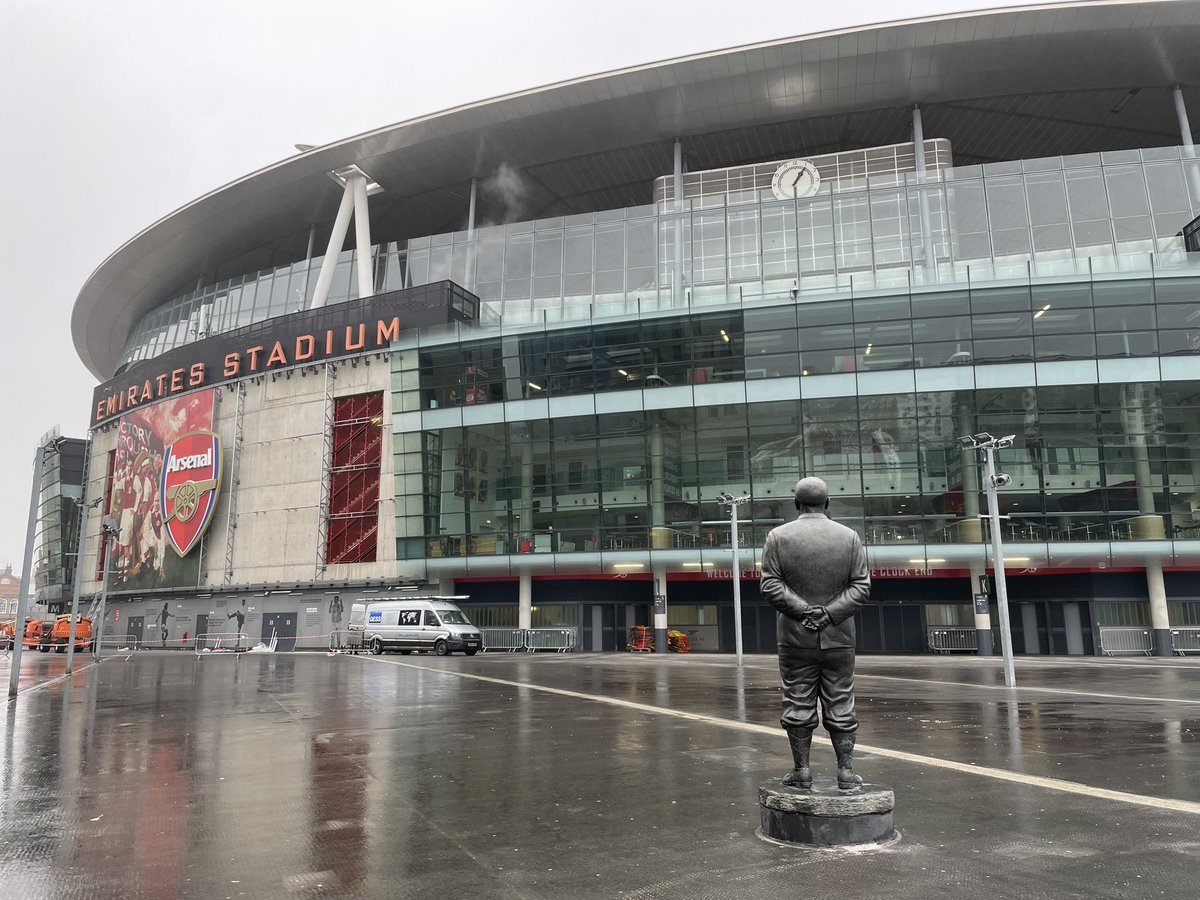 arsenal_japan's tweet photo. 今日はひとつ飛ばしてアウェイ出入口の横の作業をしていました。

#アーセナル
#Arsenal 
#EmiratesStadium 
#NewWall 
#エミレーツスタジアム https://t.co/lYzQUdCqIc