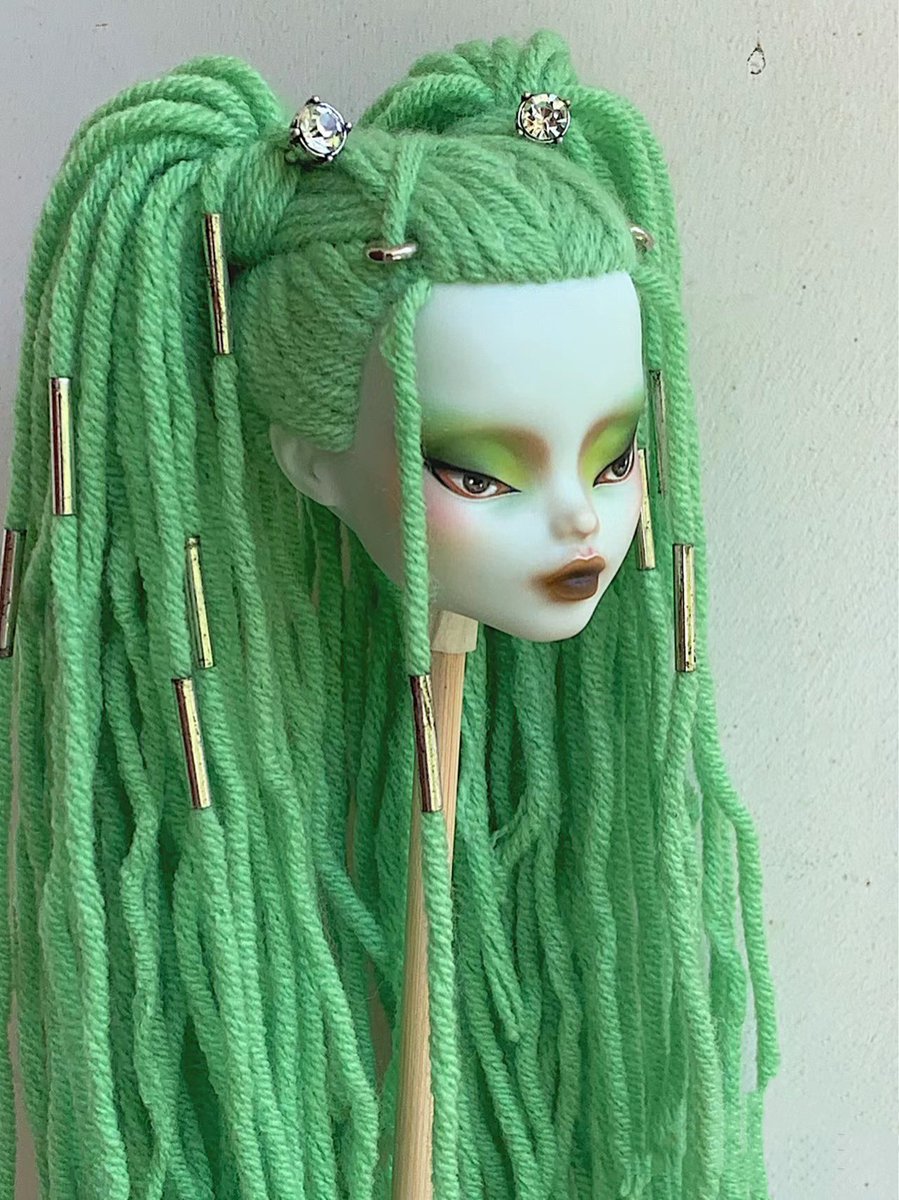 Edelweissdaydol's tweet photo. New hair style @monsterhigh #monsterhigh #dolltwt #lagoonablue #seamonstee #monsterhighg3 #monsterhighgeneration3#mh#mhdolls https://t.co/TLzik8zvxq