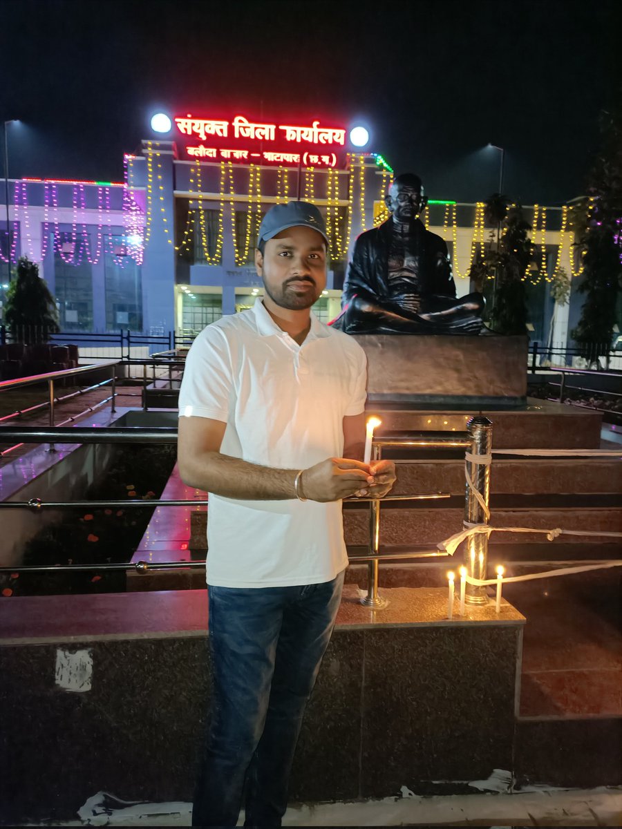 छत्तीसगढ़ कांग्रेस की नीति 

चुनाव के पहले - संविदा कर्मियो के नियमितीकरण की बात,
चुनाव के बाद - संविदा कर्मियो के नियमितीकरण पर घात।

कौन है जिम्मेदार ?
क्या कर रही सरकार ?

CG के संविदा कर्मी करे पुकार 
#गणतंत्र_दिवस_पर_नियमित_करे_सरकार
<a href="/INCChhattisgarh/">INC Chhattisgarh</a> <a href="/kharge/">Mallikarjun Kharge</a> <a href="/bhupeshbaghel/">Bhupesh Baghel</a>