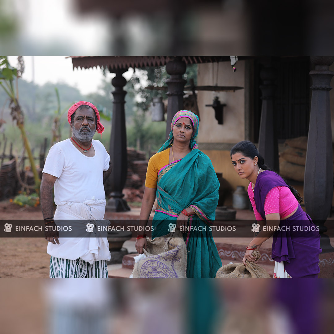 EinfachStudios's tweet photo. Blood. Greed. Jealousy.🧐 Coming soon... Stay Tuned. 

#EinfachStudios #DPictures #KondraalPaavam #DayalPadmanabhan #VaralakshmiSarathKumar #SanthoshPratap #EaswariRao #Charle #SamCS #RaChezhiyan 
#BTS #ShootingInProgress #ShootingPics #shootingstills https://t.co/cV2faIO5R7