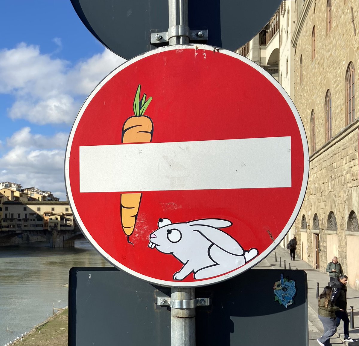 CletAbraham's tweet photo. This is the year of the rabbit for Chinese friends.
Always between the carrot and the stick ?
I wish you a bigger carrot and a smaller stick . #Chine #China #carrotandstick #rabbit #streetart #clet https://t.co/MycT2bkogr