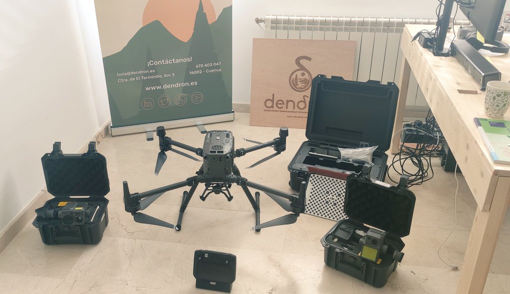 Dendronsolucion's tweet photo. Nuevas incorporaciones a la plantilla de Dendron. Matrice 300 RTK, sensores Lidar L1, térmica H20 y multiespectral. El propósito es mejorar la calidad de nuestros servicios en inventarios forestales, levantamientos topográficos, diagnósticos y otras aplicaciones #GestiónForestal https://t.co/S5eE8QpW42