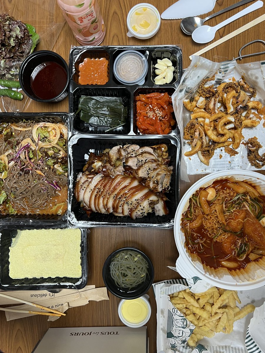jhvely24's tweet photo. 겨울에 생일이 가득한 우리가족
맛있는거 많이 먹어서 나는 좋아 https://t.co/vbTUqdrOXr