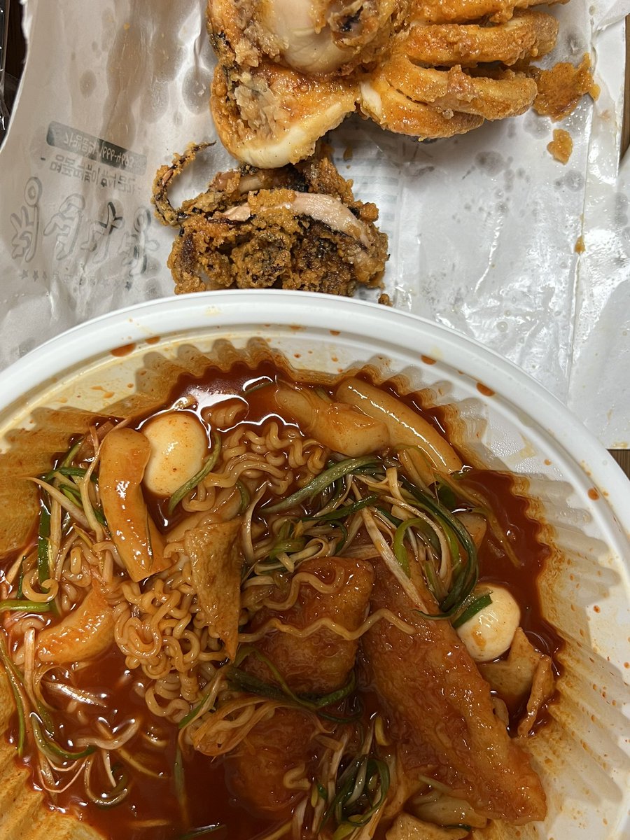 jhvely24's tweet photo. 겨울에 생일이 가득한 우리가족
맛있는거 많이 먹어서 나는 좋아 https://t.co/vbTUqdrOXr