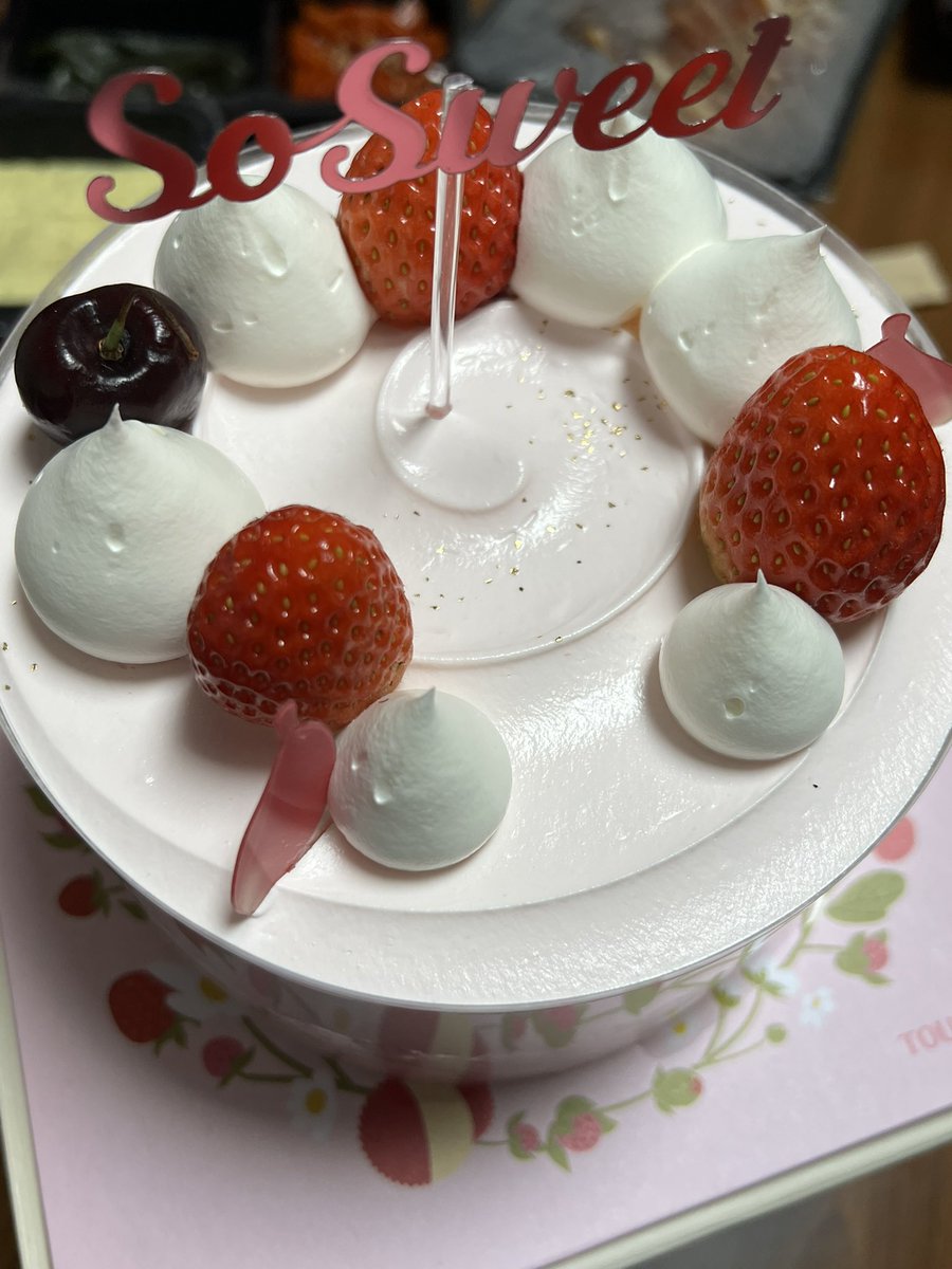 jhvely24's tweet photo. 겨울에 생일이 가득한 우리가족
맛있는거 많이 먹어서 나는 좋아 https://t.co/vbTUqdrOXr