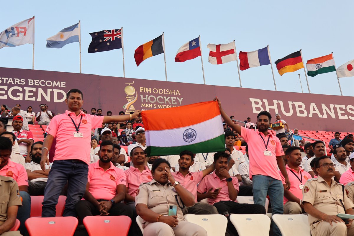 bastikuchala's tweet photo. Today Police Mitras of different Bastis of Bhubaneswar witnessed FIH Odisha Men's Hockey World Cup-2023 at Kalinga Stadium, BBSR under #BastiKuChala initiative of Commissionerate Police Bhubaneswar. https://t.co/VSeTw7W7gi