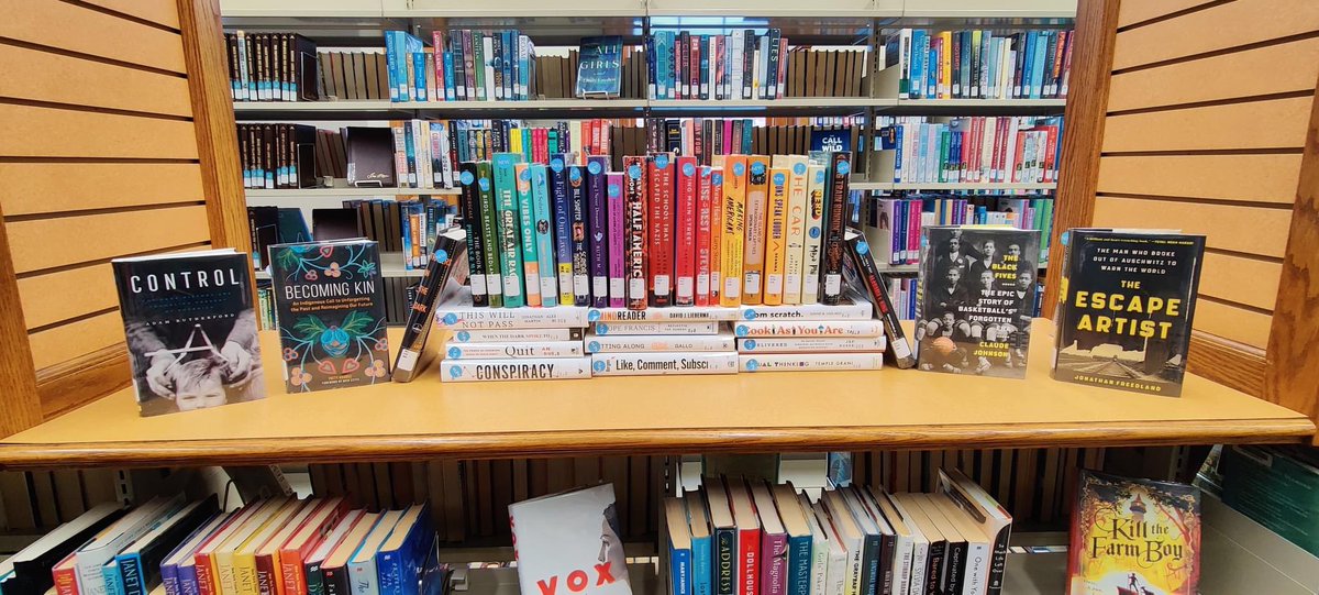OrrvilleLibrary's tweet photo. Happy National Library Shelfie Day! 🥳

To celebrate, we are featuring our new Fiction and Nonfiction items. What do your shelves look like? 📖

Comment below with pictures of your personal library, or share what you are currently reading!🤳 https://t.co/nHSDiBlAIE