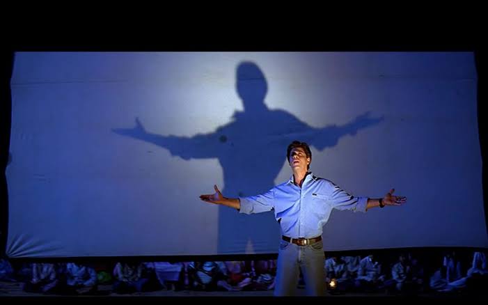 RaunaqMangottil's tweet image. If #Pathaan makes 50 cr on first day or 500 cr in 3 days it's not gonna reflect in my bank account
But to see a man who forms atleast 10% of my childhood's happy memories
Go through so much in the past few yrs &amp;amp; then emerge victorious...

Feels like a personal victory🏆

#Pathaan