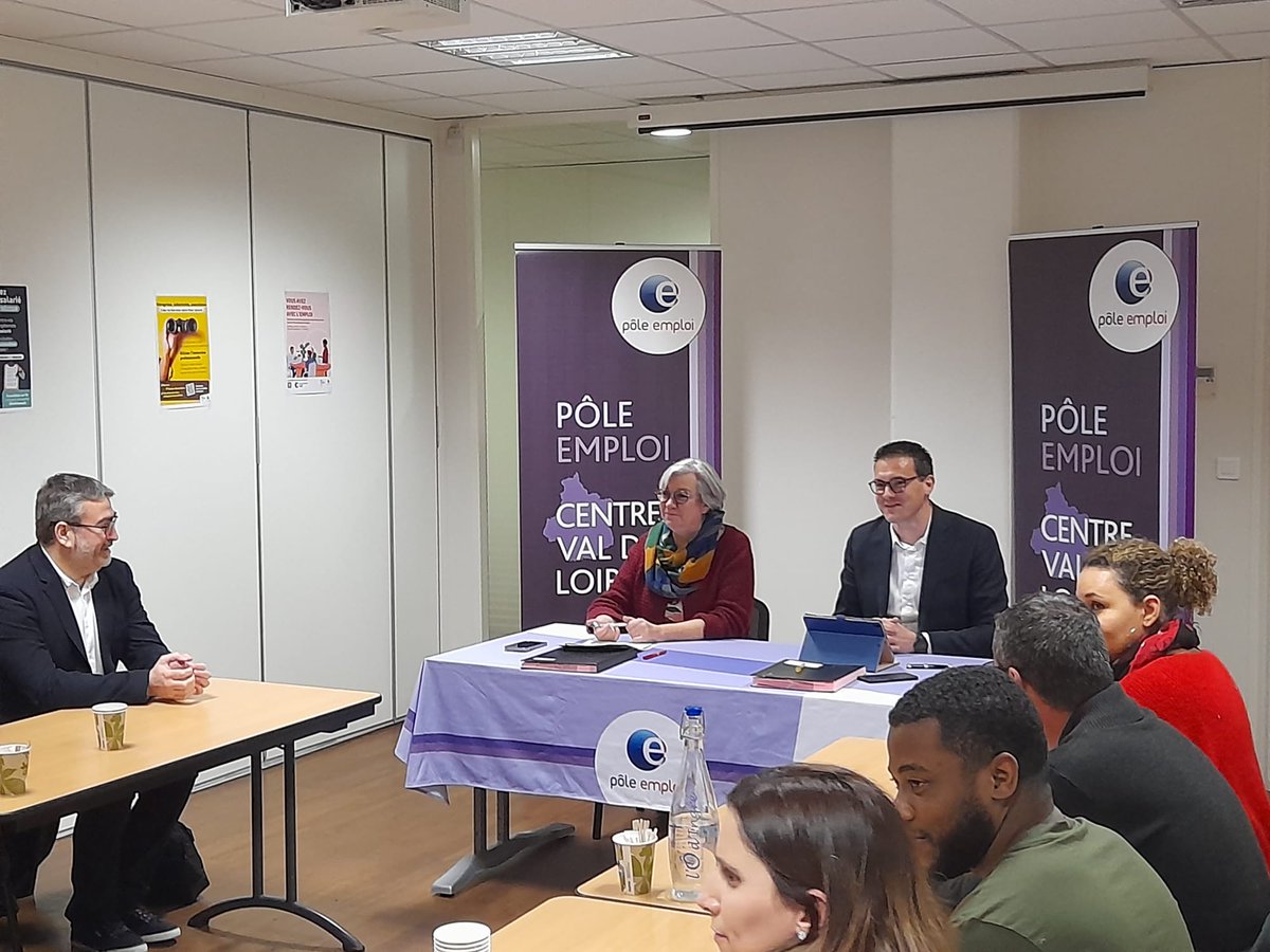 Dans le cadre du plan de réduction des tensions de recrutement Pôle Emploi et les entreprises d’#intérim s’engagent à renforcer leur collaboration
En #CentreValdeLoire @poleemploi_RCVL signe un accord avec <a href="/GroupRandstadFR/">Groupe Randstad FR</a> pour favoriser l'insertion professionnelle
#TousMobilisés