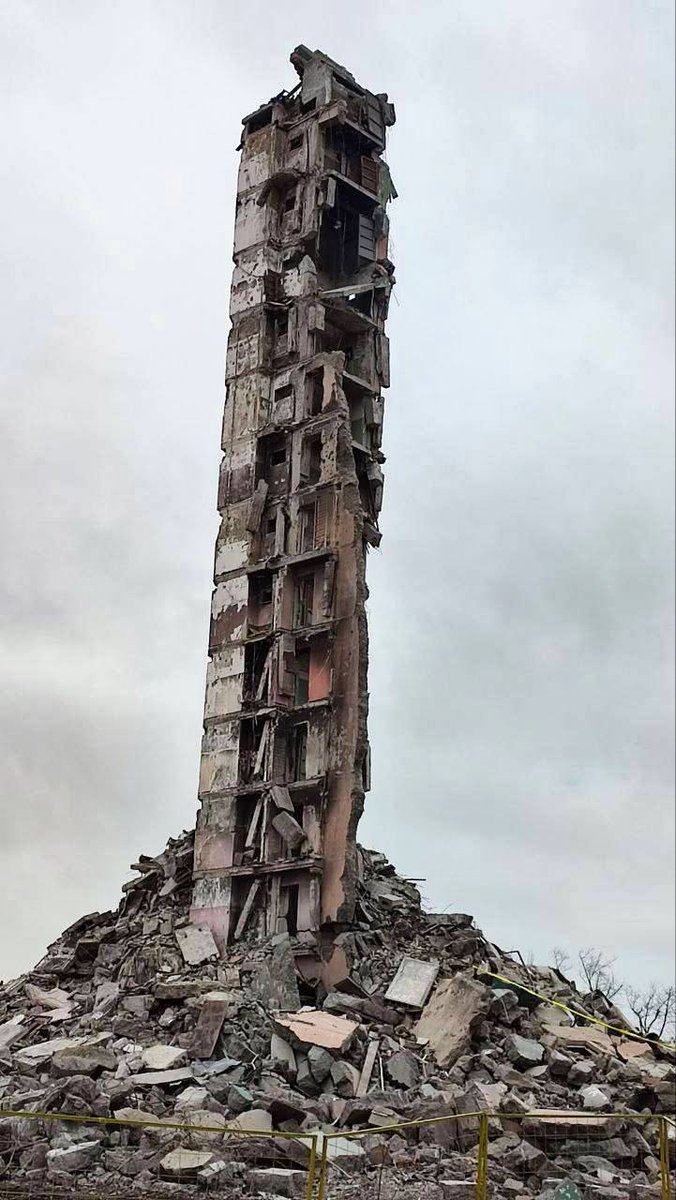 8. This is not Pisa in Italy... This is #Mariupol in #Ukraine. The 'Russian world' has come here. #RussiaIsATerroristState #PutinWarCriminal #PutinIsaWarCriminal #RussiaIsAFascistState #RussiaIsAKillerState #StopRussia #StopPutin