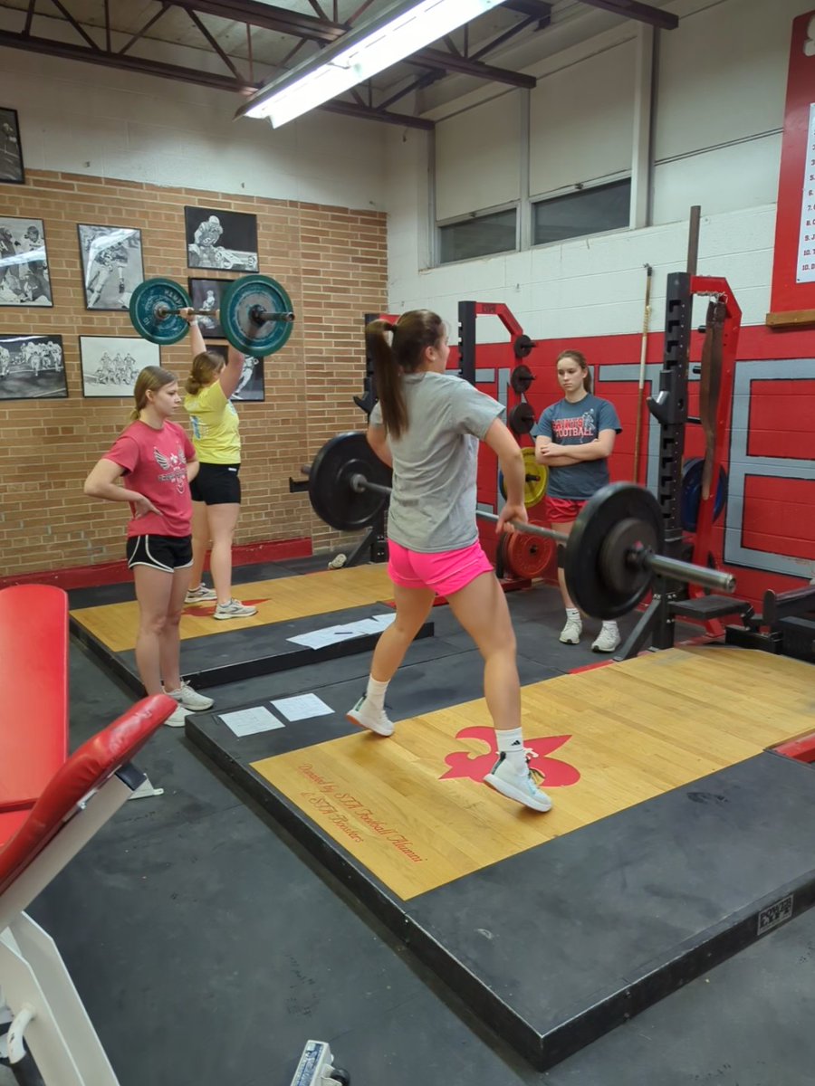 Work. Everyday. 

#strengthandconditioning #run #lift #bestrong #befast