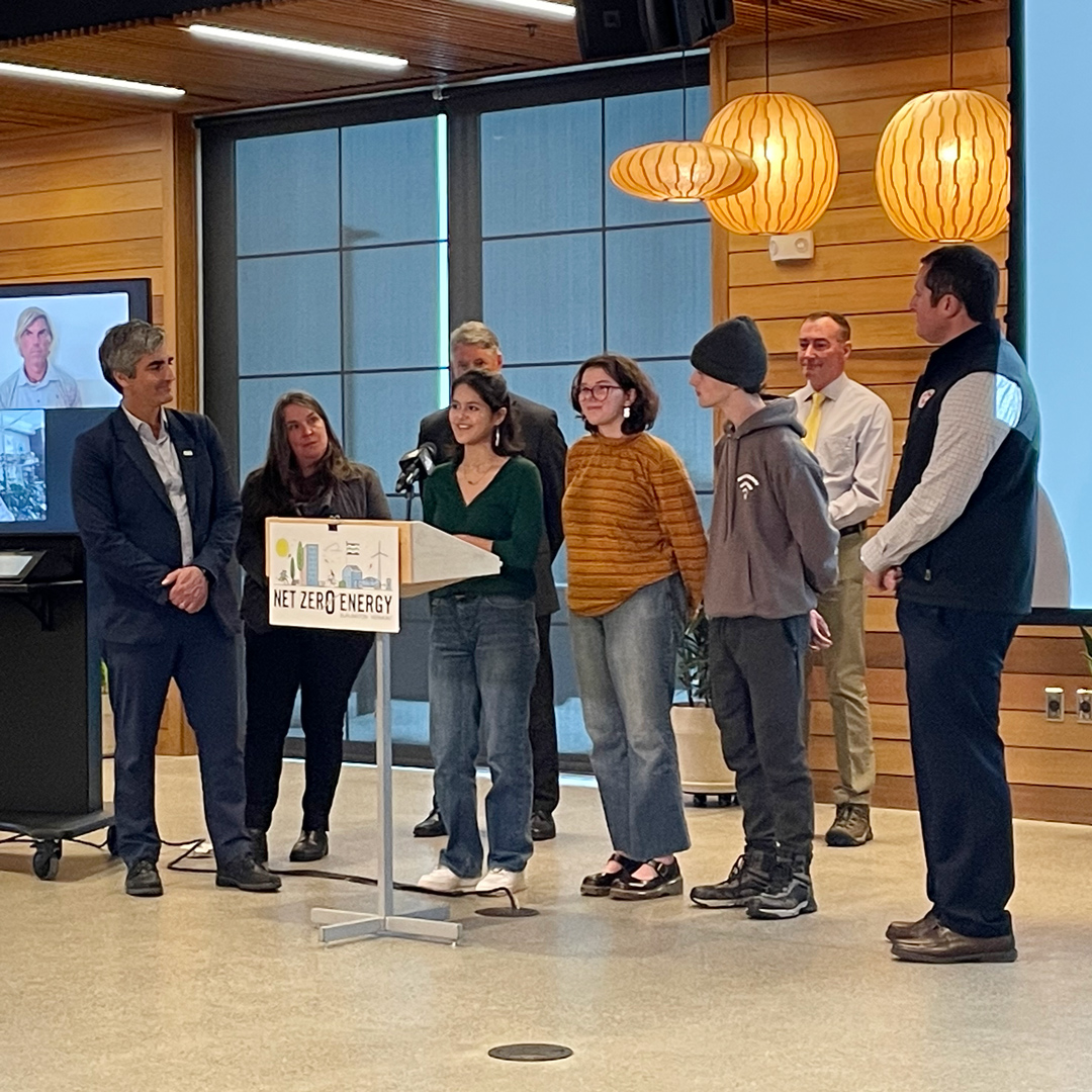 Yesterday, Mayor Miro Weinberger, #BTV City departments, Hula, BHS students, and environmental partners promoted new climate policies and a ballot item for #TownMeetingDay that will help us reach our #NetZeroEnergy goal. Read the full story at ow.ly/2WJF50MzZXa