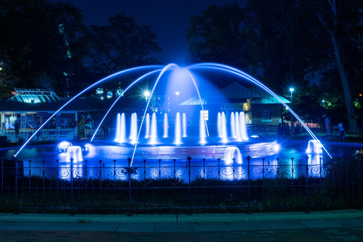 @SiKImagery 💙💙💙💙 #WetWednesday #FranklinFountain #FranklinSquare #LongExposure #CityOfBrotherlyLove